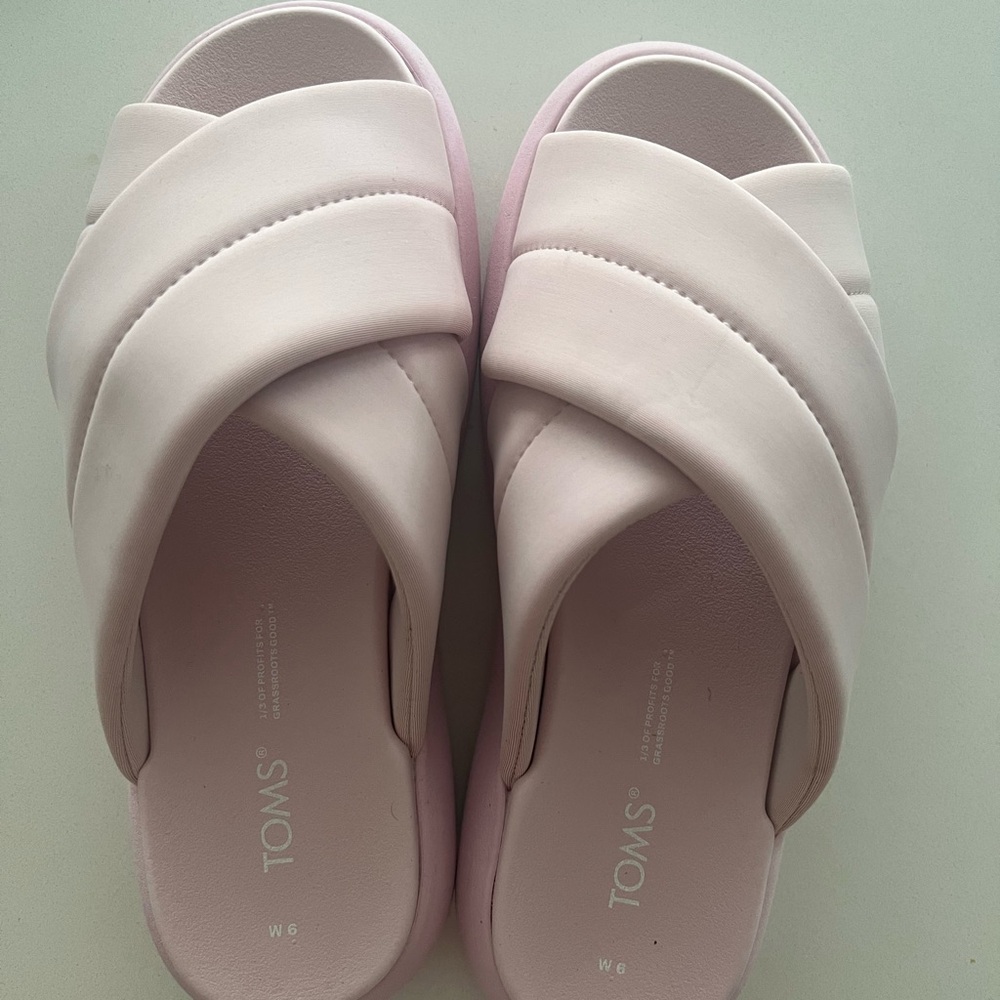 Light pink Toms sandals